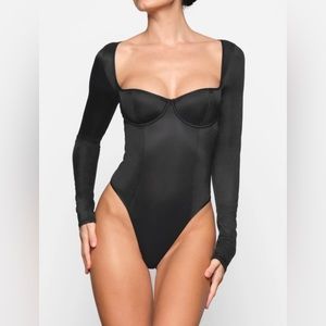 NWT Skims Glissenette long sleeve corset bodysuit